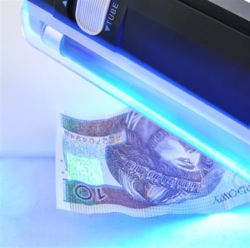 Banknotų tikrintuvas UV